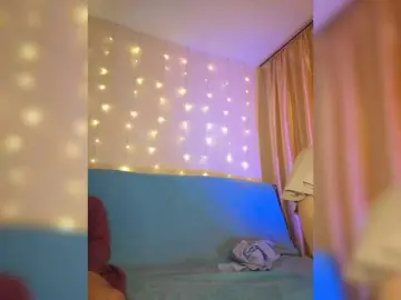 Bongacams Nude Webcam of BeautyTriple