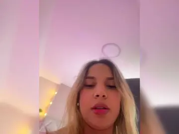 Bongacams Watch Live Sex Cams of MeganRosse1