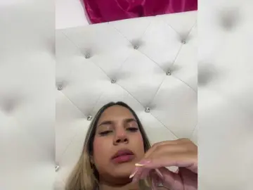 Bongacams Watch Live Sex Cams of MeganRosse1