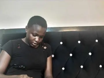 Bongacams Live Sex Cam of Queenbee25