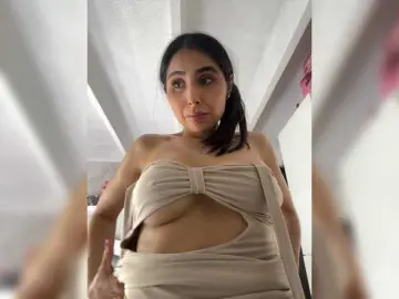 Bongacams Adult Video Chat of SallyeLeins