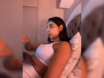 Bongacams Best live sex cam show of SallyeLeins