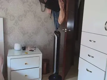 Bongacams Adult Webcam of SallyeLeins