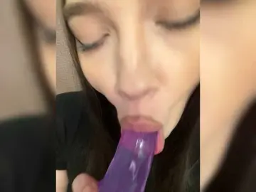 Bongacams Live Porn of Glossmixdoll