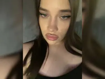 Bongacams Free Live Porn of Glossmixdoll