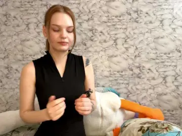 Bongacams Best Webcam of LunariaGlow