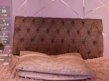 Bongacams Watch Live Sex Cams of charlotte-69