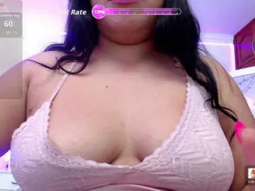 Bongacams Adult Video Chat of fantasycurvyhot1