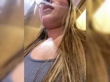 Bongacams Adult Video Chat of LittleToxic