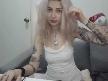 Bongacams Watch Live Sex Cams of EmilyFlowers