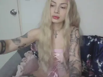 Bongacams Sex Cam of EmilyFlowers