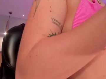 Bongacams Free Porn Cam of EveBenson