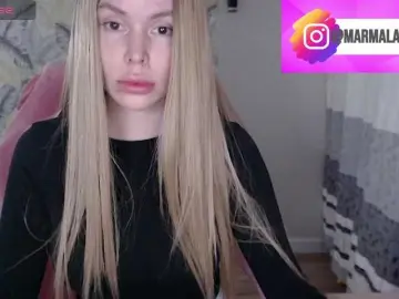 Bongacams Free Live Porn of Foxymoxy19