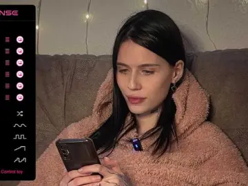 Bongacams Nude Webcam of 1NIGHT-