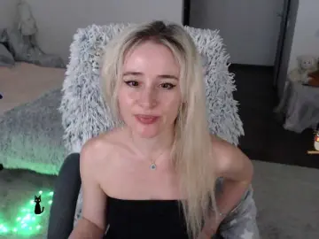 Bongacams Best live sex cam show of xyliganka777