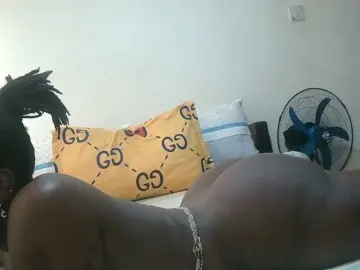 Bongacams Watch Live Sex Cams of loreen