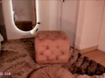 Bongacams Watch Live Sex Cams of Lexie-red