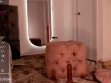 Bongacams Watch Live Sex Cams of Lexie-red