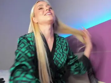 Bongacams Sex Cam of NaughtyBlond4