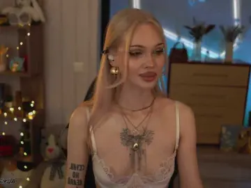 Bongacams Free Porn Cam of ManiFreyja