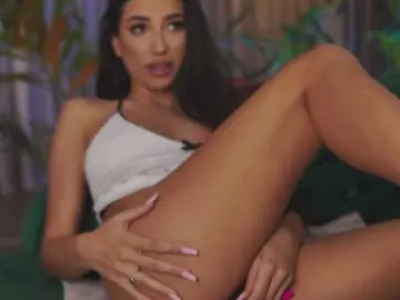 Bongacams Free Porn Cam of RamiraRowa