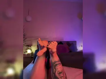 Bongacams Watch Live Sex Cams of WhoreMira
