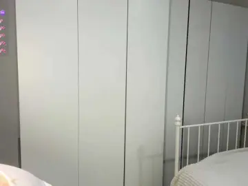 Bongacams Watch Live Sex Cams of CaronPenniston