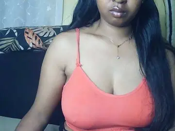 Bongacams Watch Live Sex Cams of Queenihot
