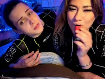 Bongacams Watch Live Sex Cams of 2Laski2