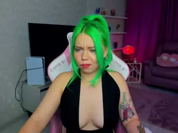 Bongacams Live Sex Cam of FunnyVibe