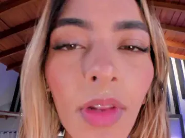 Bongacams Best live sex cam show of MelissaMoore