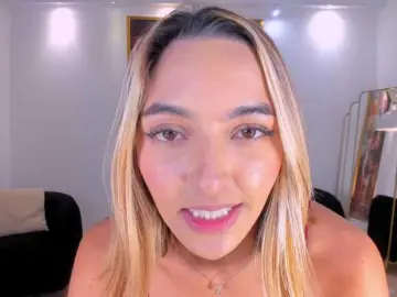 Bongacams Watch Live Sex Cams of MelissaMoore