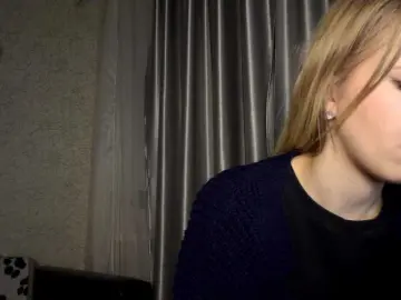 Bongacams Nude Webcam of RaisaBrentz