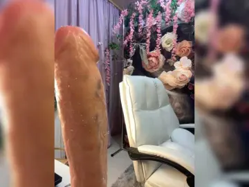 Bongacams Live Sex of ELIZABETH-PLANET