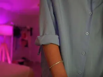 Bongacams Private Sex Chat of GlowingKatee