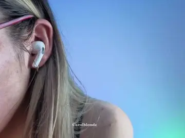 Bongacams Sex Cam of Charlotte-glasses