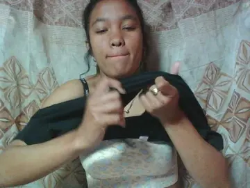 Bongacams Live Sex of Louane01