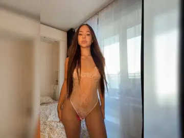 Bongacams Watch Live Sex Cams of EmilyPure