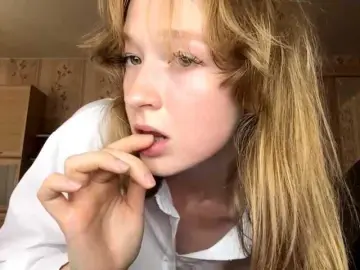 Bongacams Free Live Porn of LisaSchroyer