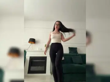 Bongacams Sex Cam of Chiaralovee
