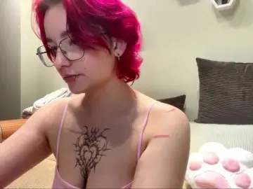 Bongacams Watch Live Sex Cams of YoungAvenoso