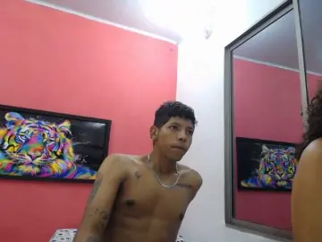 Bongacams Nude Webcam of latinosninfomanos