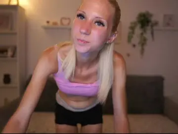 Bongacams Adult Video Chat of piperperri18