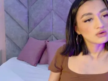 Bongacams Live Sex Cam of LeahSaenz