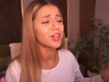 Bongacams Free Live Porn of LoveeDove
