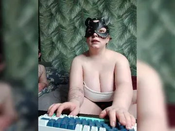 Bongacams Free Porn Cam of Red-rooms