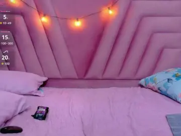 Bongacams Live Sex Cam of horny18girl