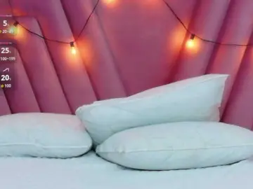 Bongacams Adult Webcam of horny18girl