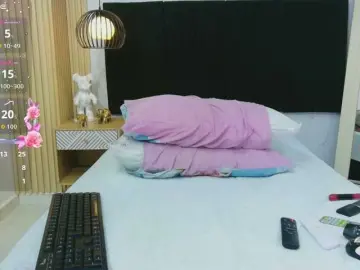 Bongacams Free Porn Cam of horny18girl