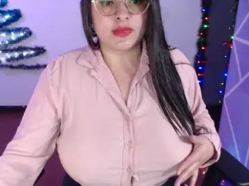 Bongacams Free Live Porn of MiaaJoness